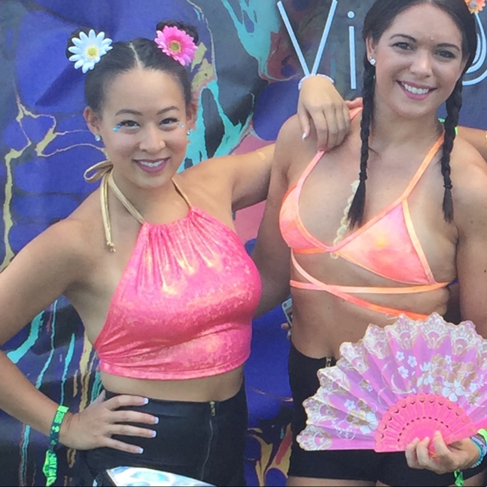 Ravewithmigente hot pink sparkly crop top medium